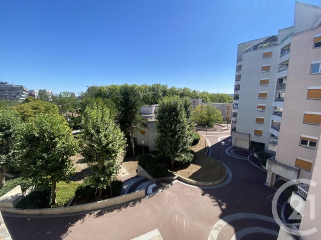 Appartement Studio à louer - 1 pièce - 34.13 m2 - CERGY - 95 - ILE-DE-FRANCE - Century 21 Osmose