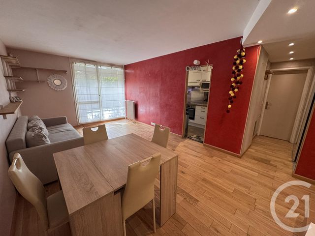 Appartement F4 à louer - 4 pièces - 78.4 m2 - CERGY - 95 - ILE-DE-FRANCE - Century 21 Osmose